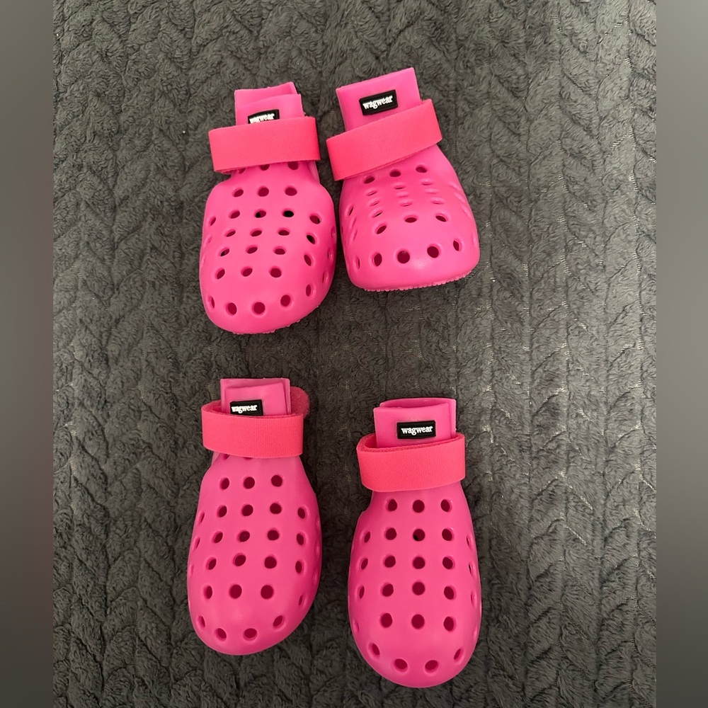 WagWear WagWellies Mojave dog shoes in pink size Large